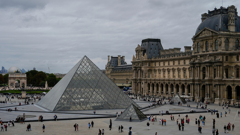   AP Julia Demaree Nikhinson