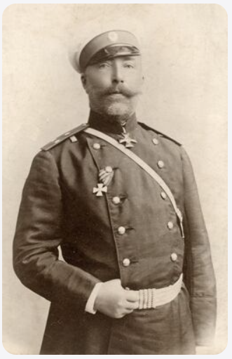 Командир 3-го Сибирского корпуса, генерал-лейтенант А. М. Стессель