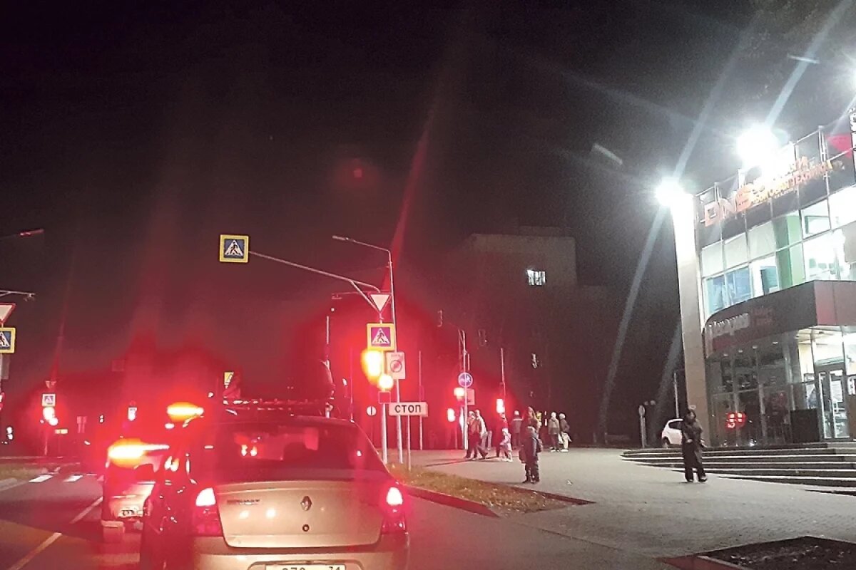    Уличные фонари не горят в большинстве микрорайонов Белгорода уже вторую неделю.