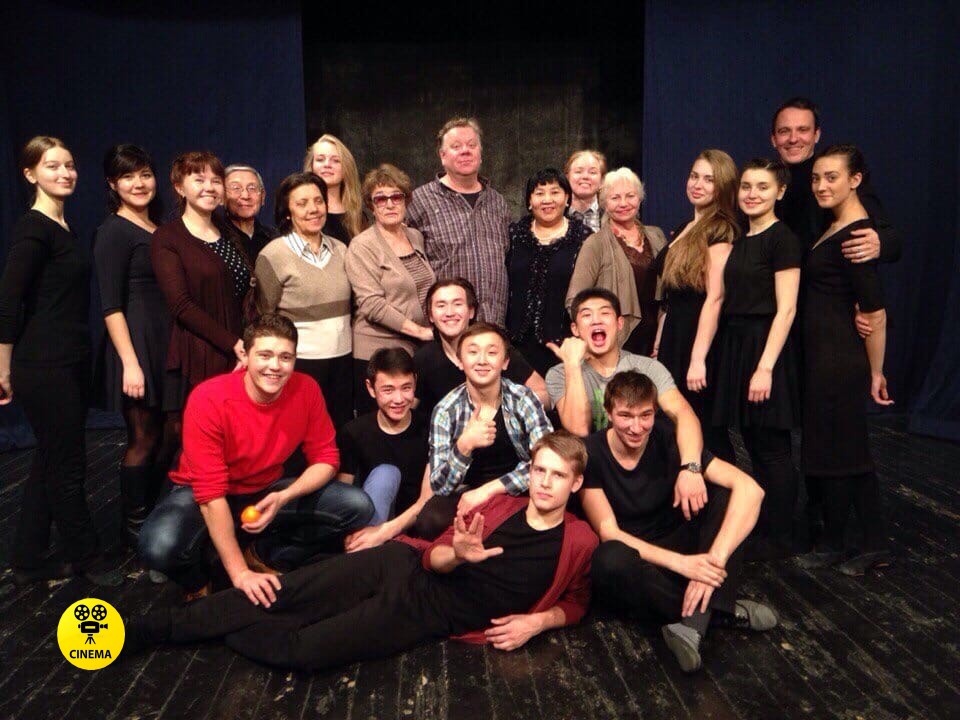 Игорь Владимирович Лях со своими студентами в 2011 году.