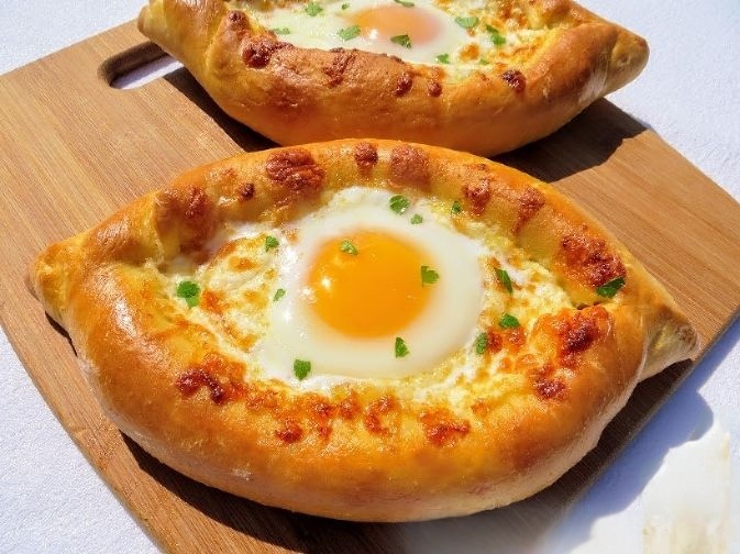 Хачапури по-аджарски