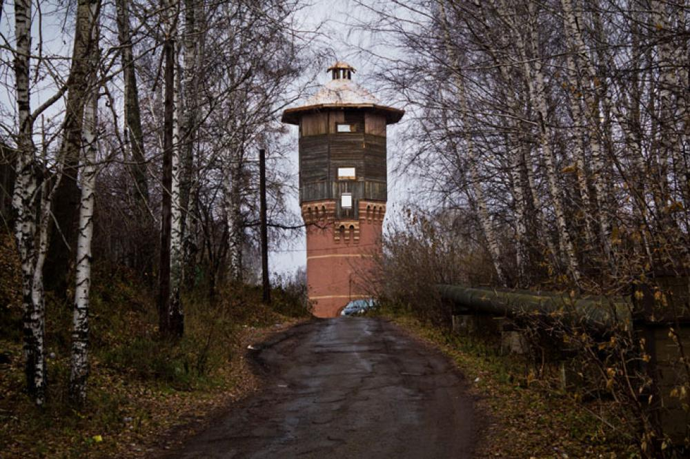 Заброшенная водонапорная башня / Фото: https://travel-tomsk.ru/eto-interesno/bashnya-luneva-podgotovka-k-zime