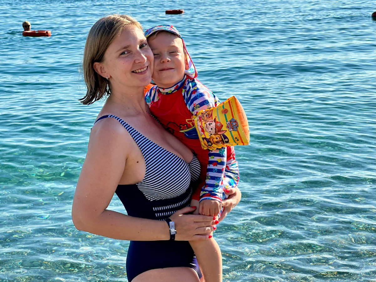 А надо наверное ещё статью про расходу на подготовку к отпуску :) На нас с Тимом новые купальные костюмы!