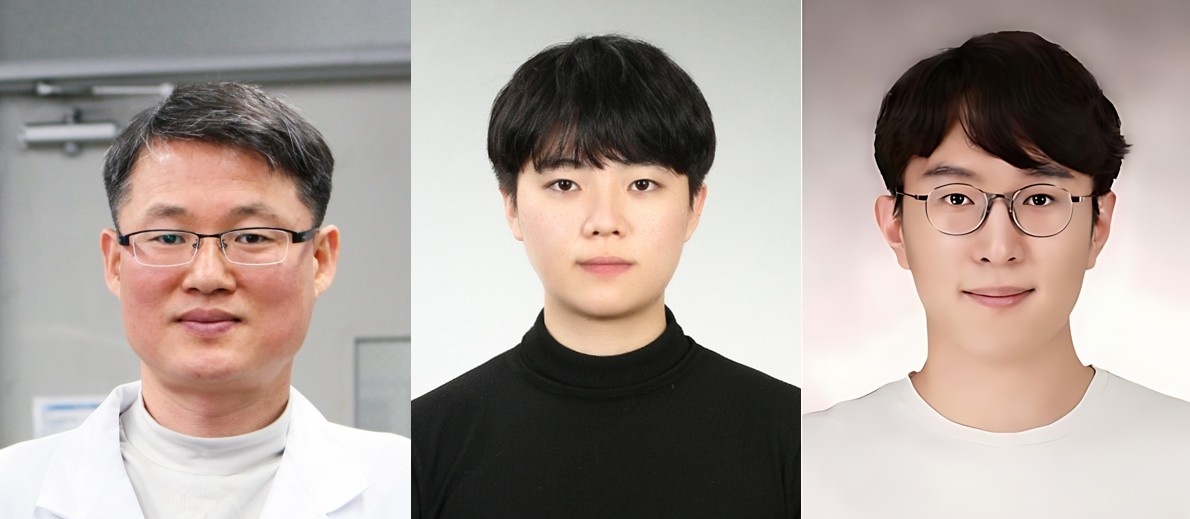 Профессор Бэк Чон Бом (слева), исследователи Ким Сын Хён и Ли Чжэ Сон [Предоставлено UNIST]