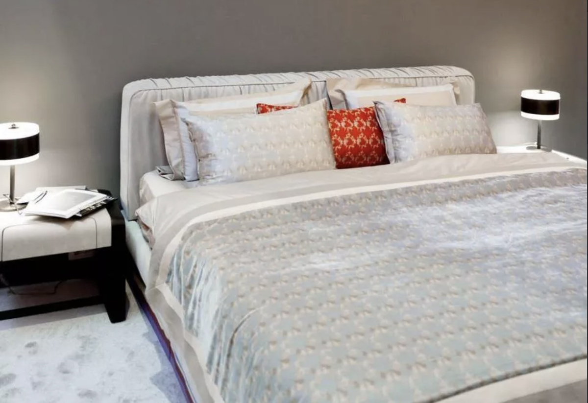 Покрывало-саше Силуэты, шелковый бархат. Моллен