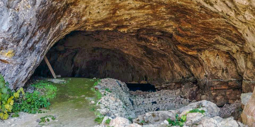 Мезмайский грот. Здесь жили неандертальцы