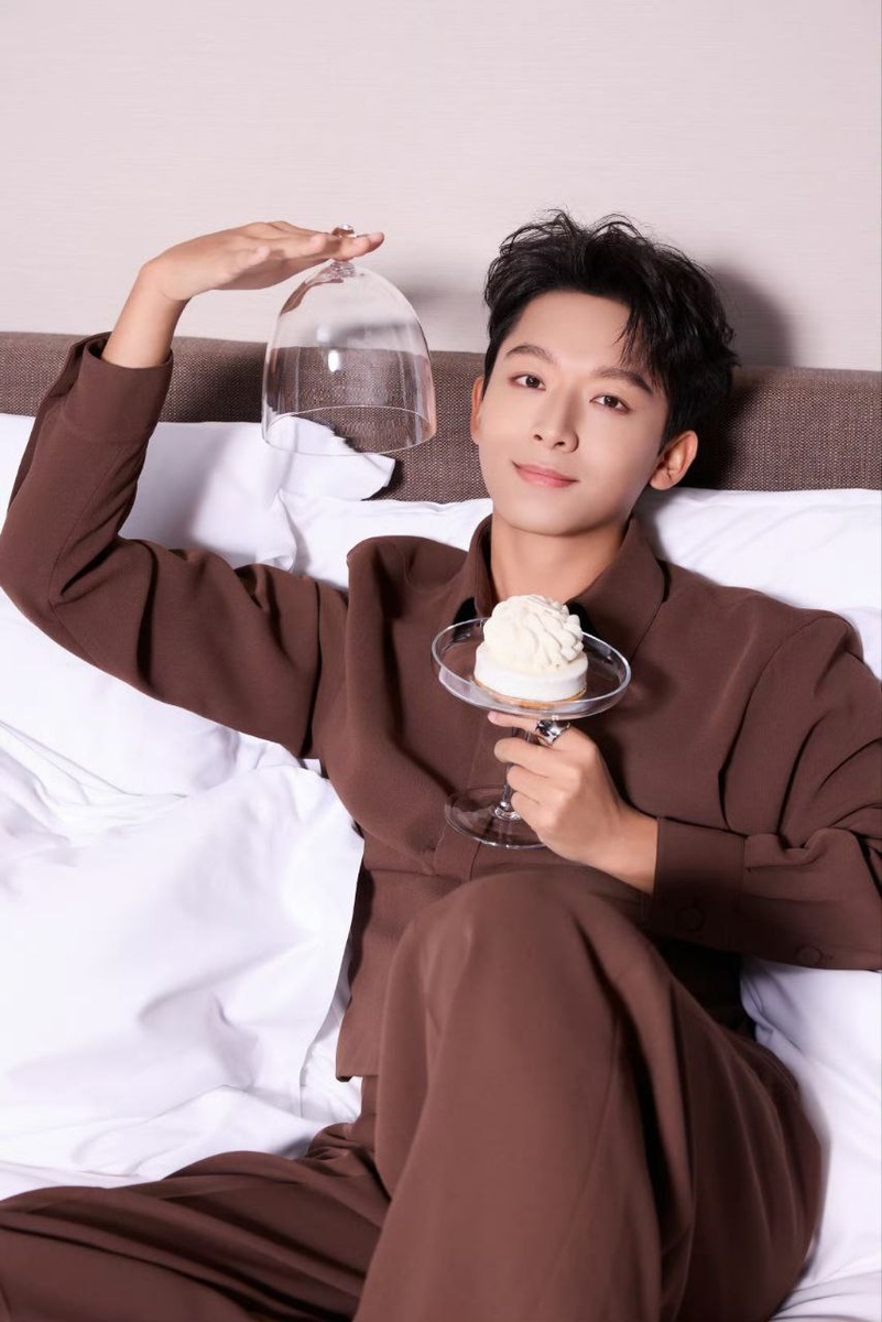 Чжан Ваньи...