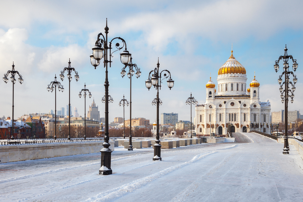 Храм Христа Спасителя в Москве зимой. Источник фото: shutterstock.com