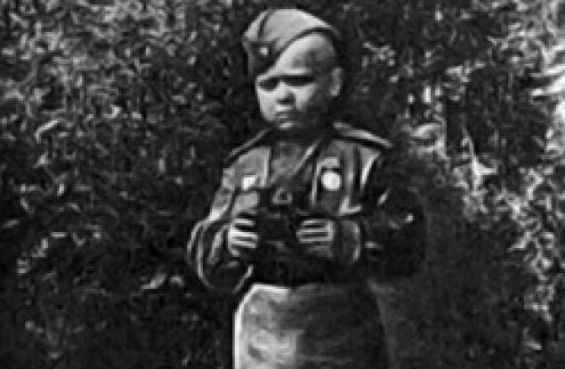 Шестилетний солдат Сталинграда: мальчик, который спас командира из-под обстрела