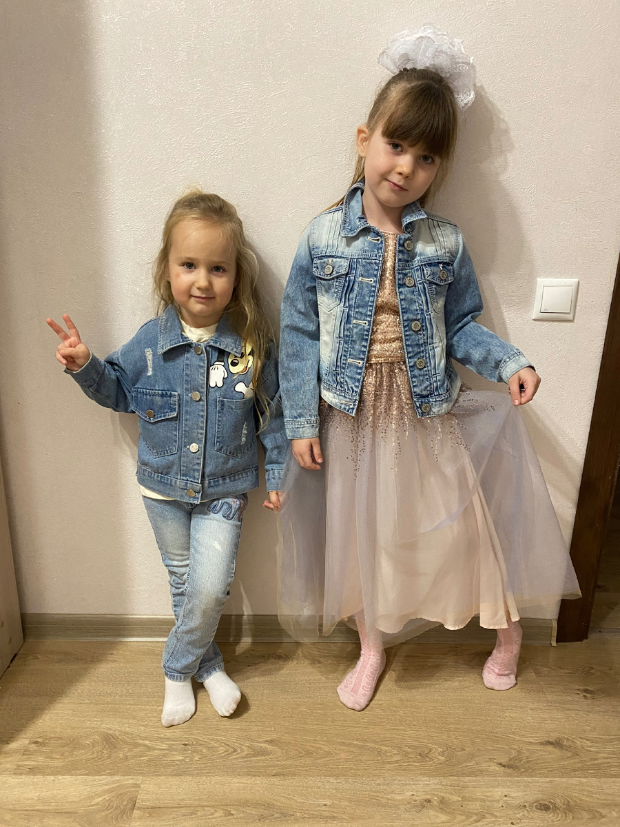 Фото автора. Им лишь бы дома сидеть!