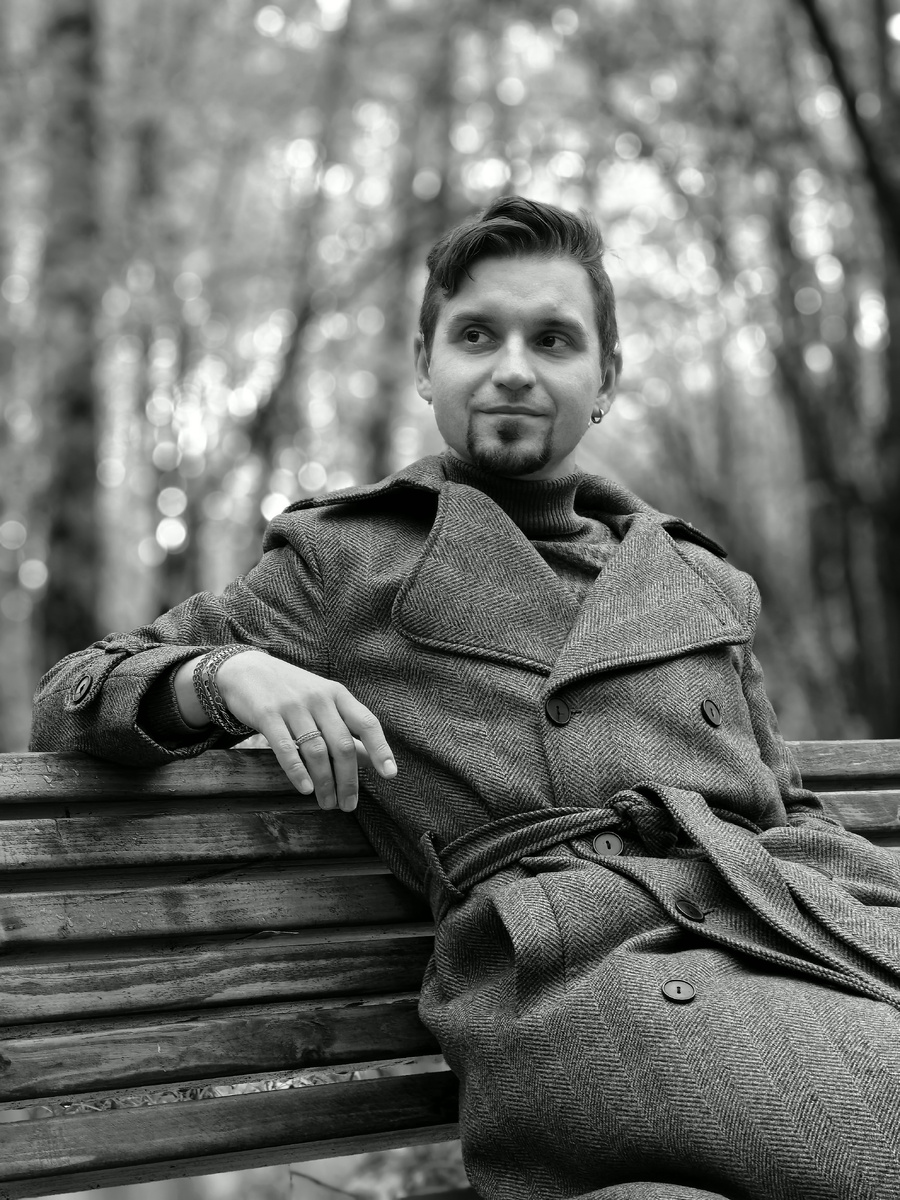    Трёхкратный оптический зум, портретный режим, эффект ч/б