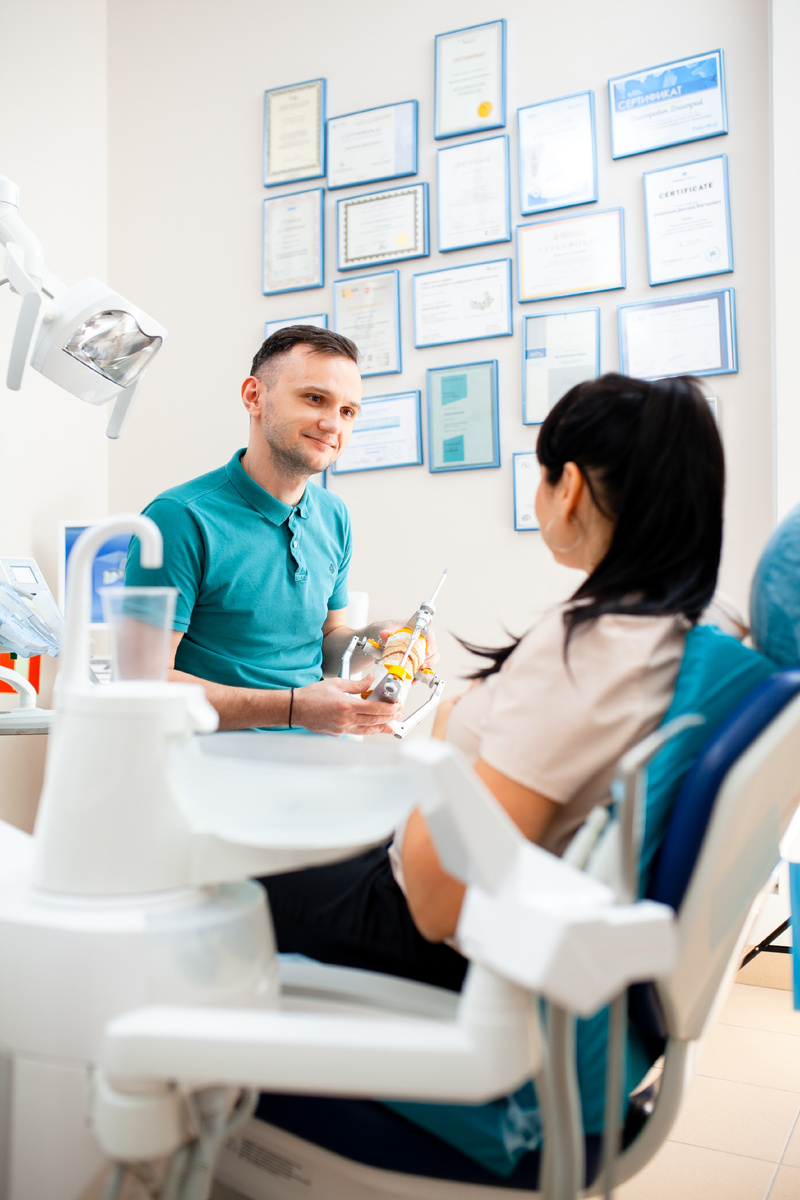 Фотография взята с сайта стоматологии Дмитрович Фэмили https://www.dmitrovich.ru/