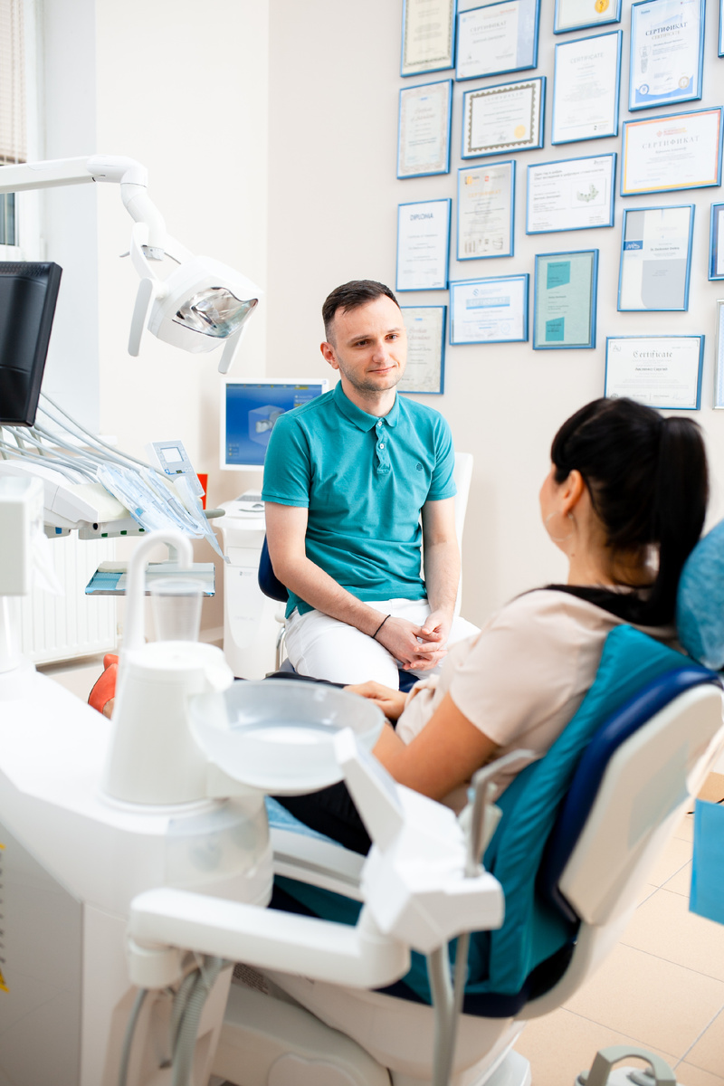 Фотография взята с сайта стоматологии Дмитрович Фэмили https://www.dmitrovich.ru/