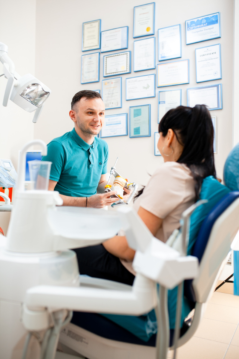 Фотография взята с сайта стоматологии Дмитрович Фэмили https://www.dmitrovich.ru/