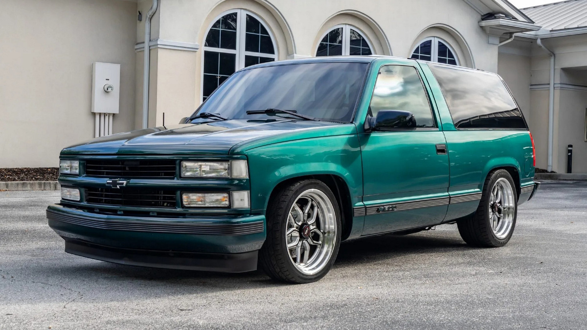 GMC Yukon 1996 года