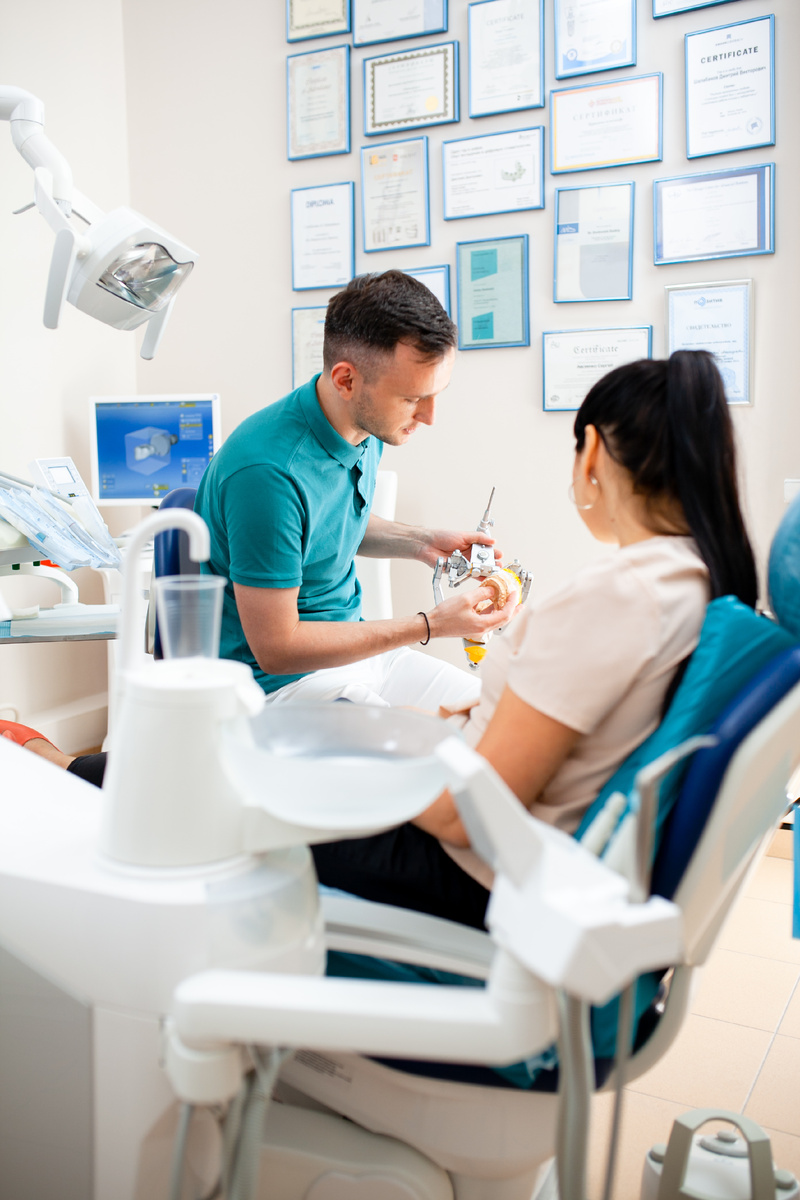 Фотография взята с сайта стоматологии Дмитрович Фэмили https://www.dmitrovich.ru/