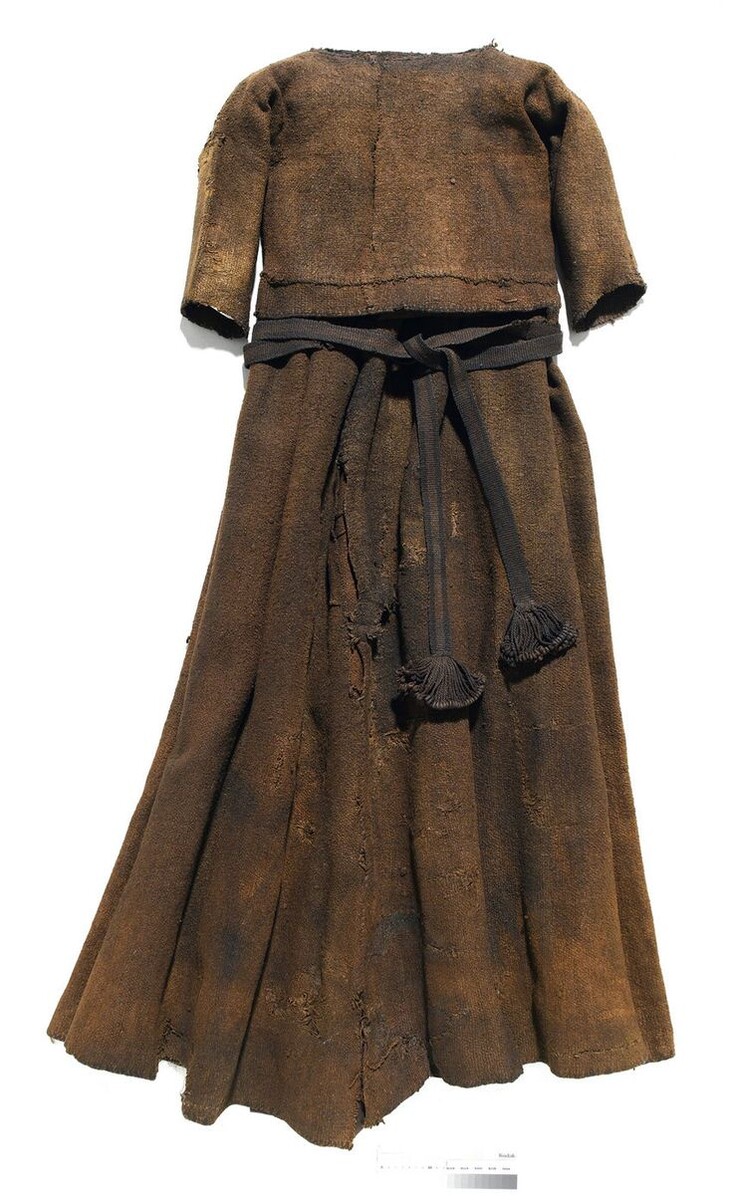 Одежда женщины из кургана Борум Эшёй. Источник: ru.pinterest.com