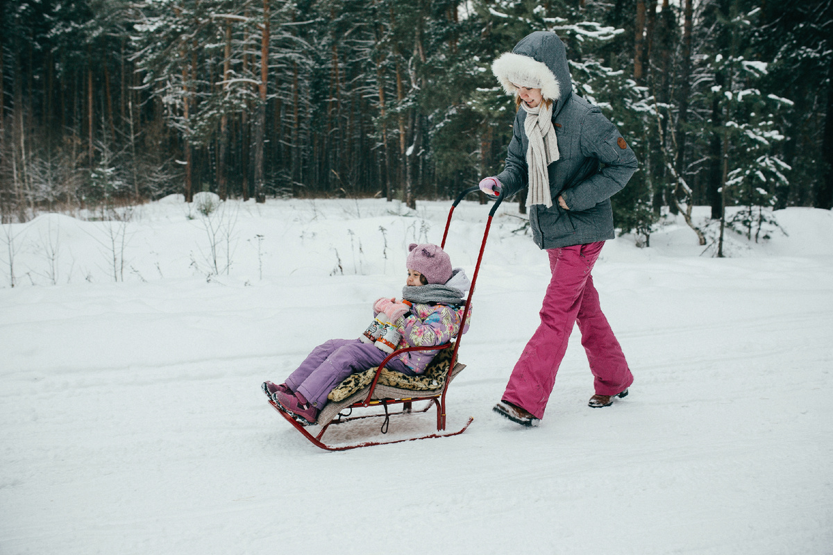 Куртка или комбинезон должны быть лёгкими, непродуваемыми и водоотталкивающими