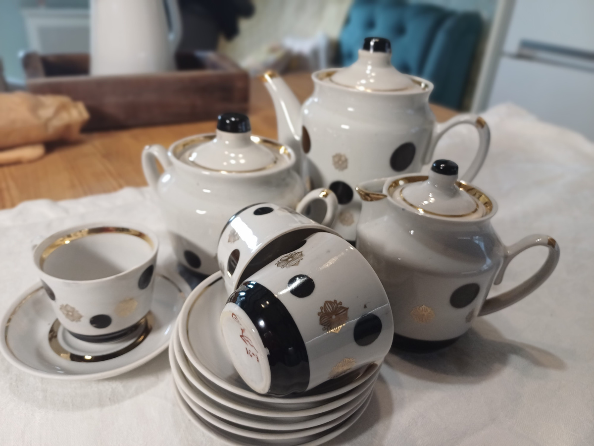 Кофейный сервиз фарфор Городница "черный горох". фото автора