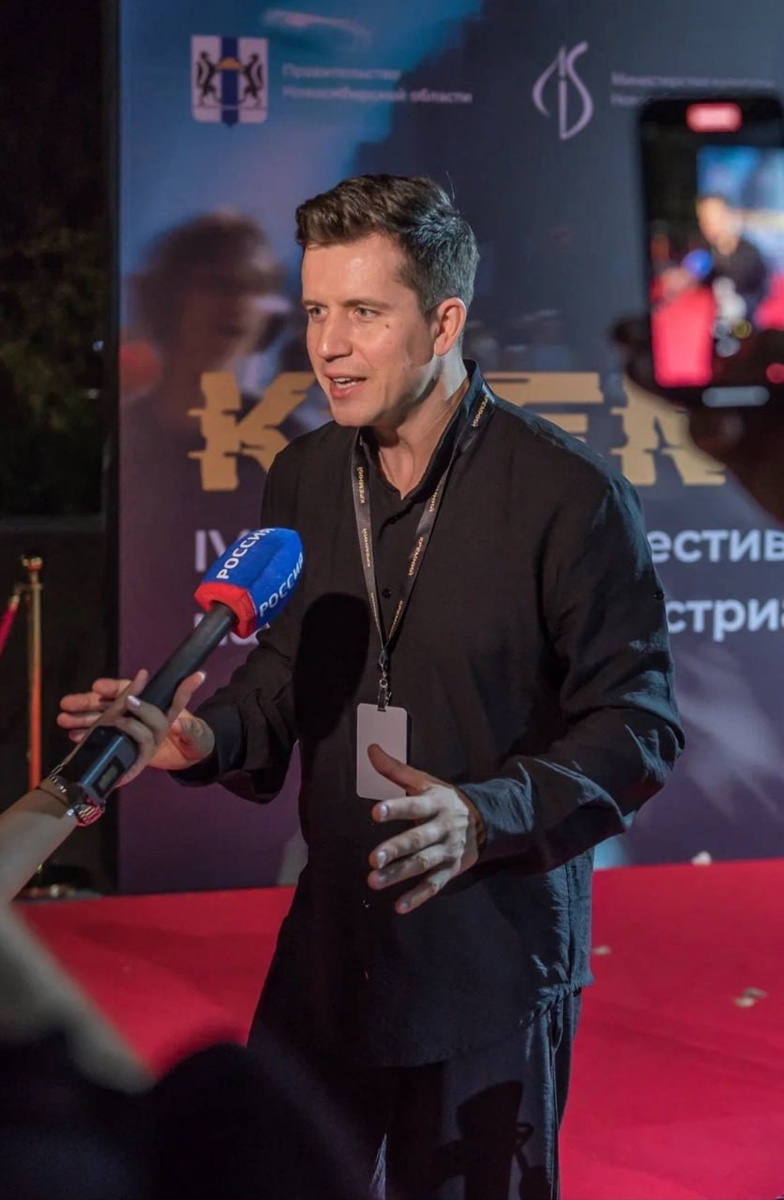 Денис Косяков на фестивале в Новосибирске