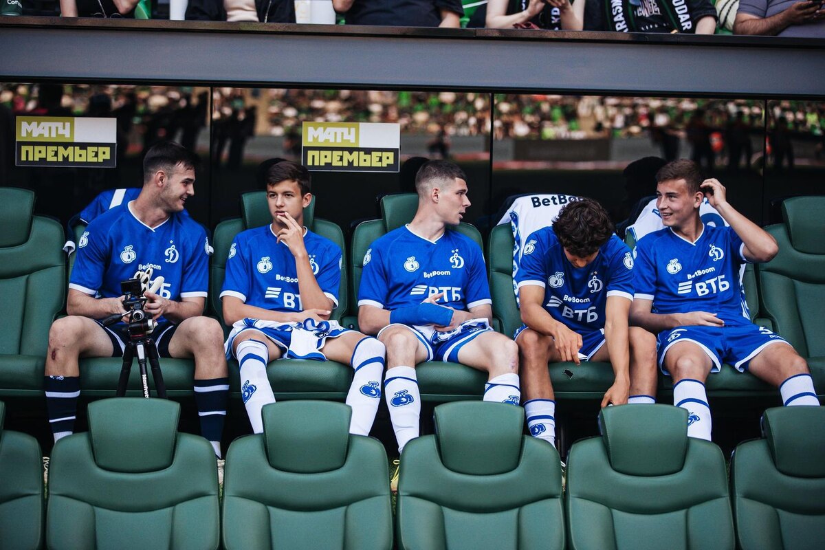 Курбан Расулов, Виктор Окишор, Леон Зайдензаль, Денис Боков и Дмитрий Александров