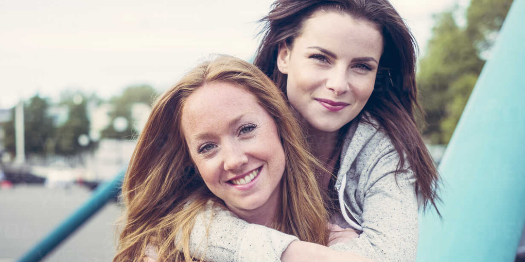 – Ты же моя лучшая подруга...Как ты могла солгать и разрушить всё, что у нас было?!