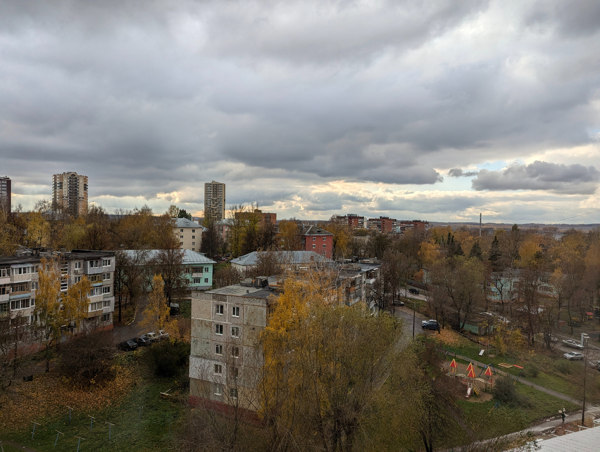 За окном