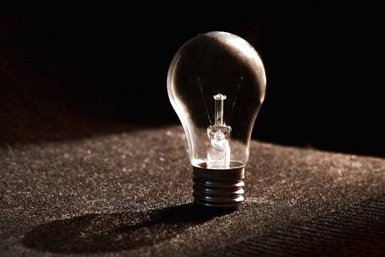    На Украине сообщили об ударах по энергетике и введении аварийных отключений