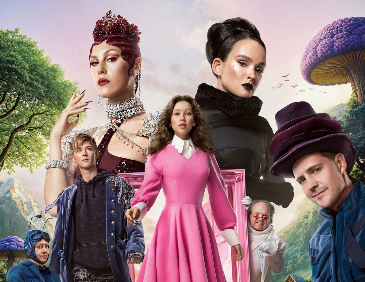 Постер фильма «Алиса в Стране чудес» (источник фото: «Кинопоиск»)