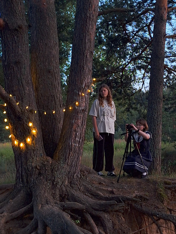 Атмосфера (за кадром "Красоты в глазах смотрящего", июль 2025)