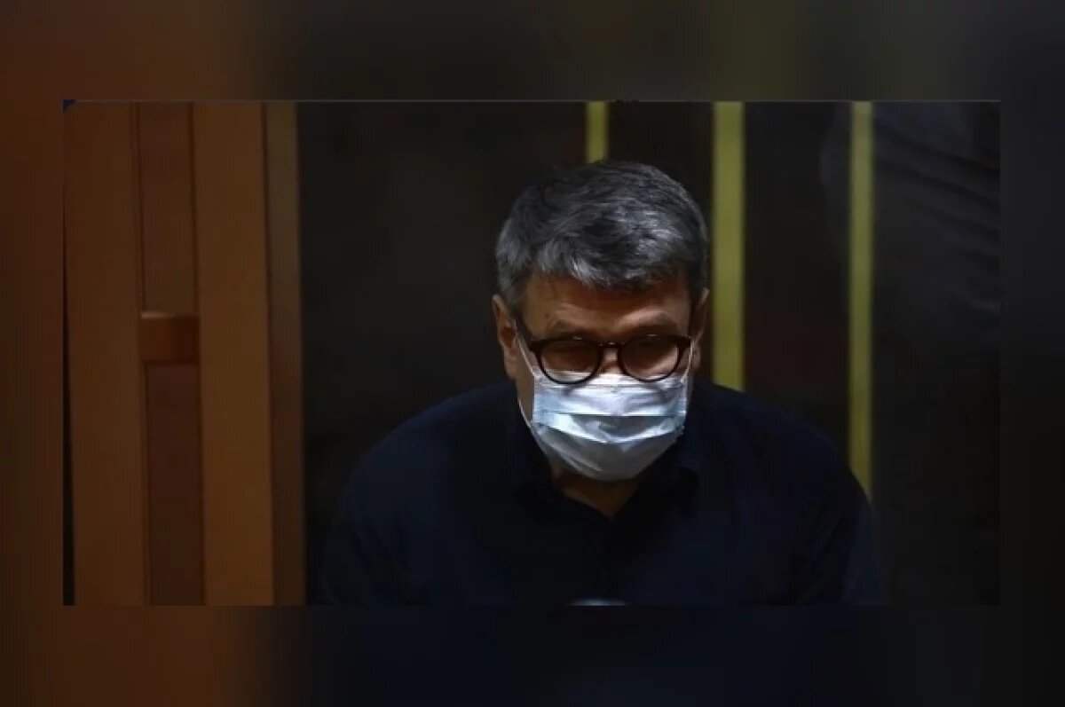    Суд установил причастность криминального авторитета к серии заказных убийств, похищений людей и хищений с завода «Тасма» на сумму свыше 2 миллионов рублей.