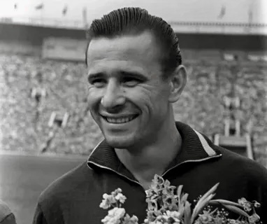 Лев Иванович Яшин — советский футболист, вратарь, выступавший за московское «Динамо» и сборную СССР
Фото: Леонид Доренский / РИА Новости