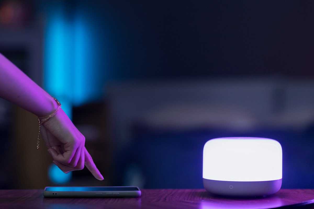     Как превратить простой светильник в умный и не разориться