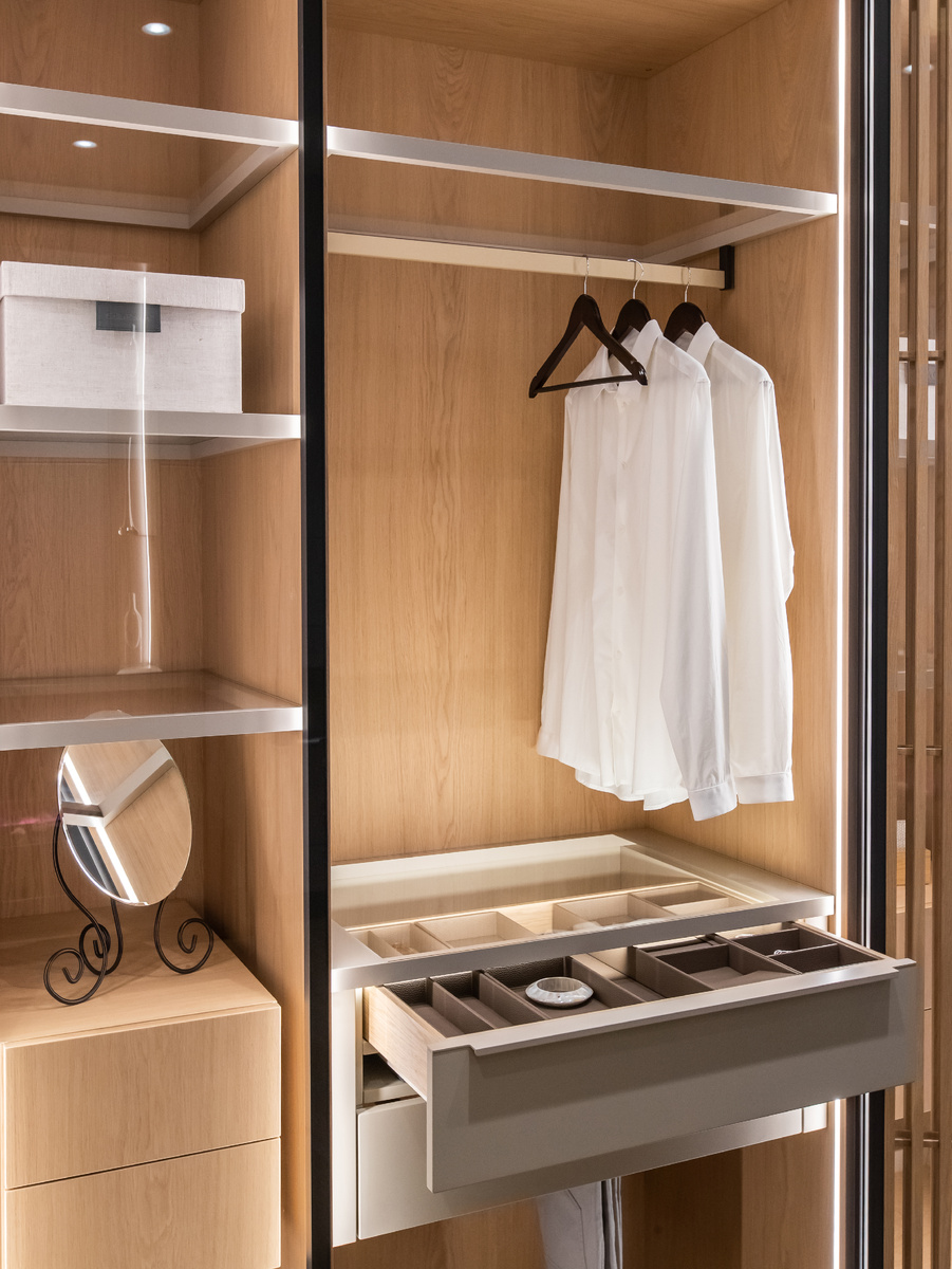 Образец на фото представлен в салоне Giulia Novars, Санкт-Петербург, ул. Гагаринская, 5