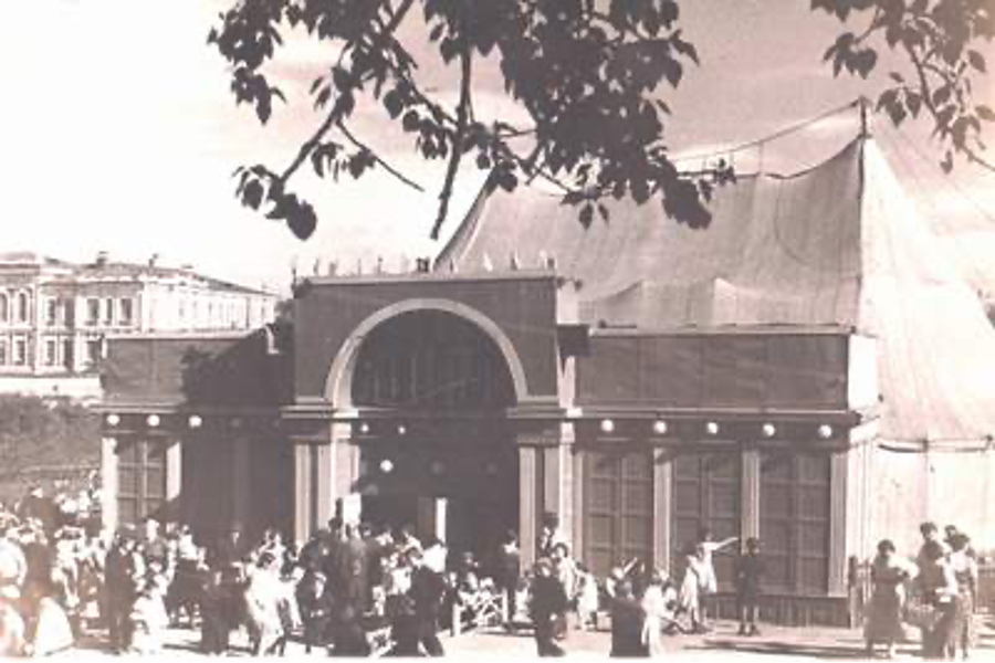 Цирк братьев Никитиных в Саратове, выстроенные в 1876 г.