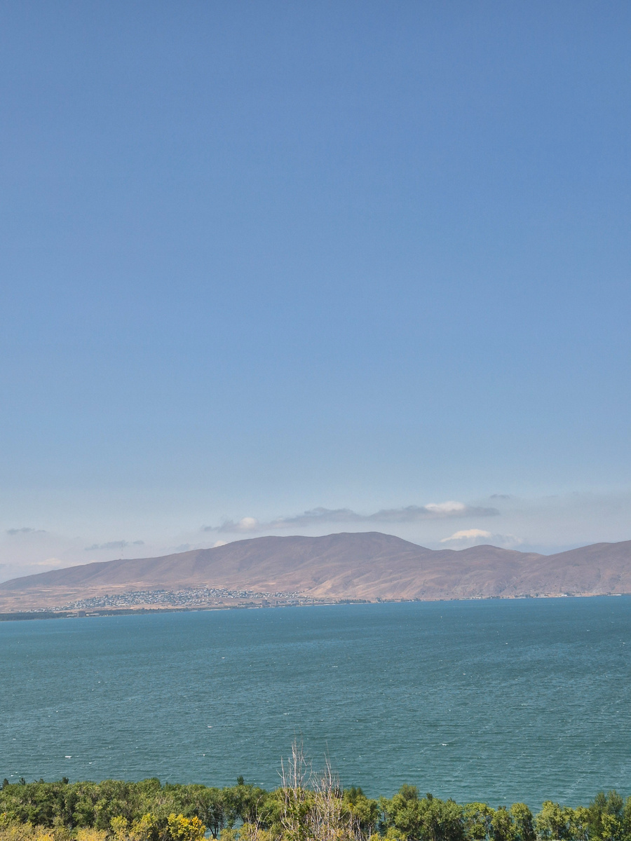 Вид на озеро Севан