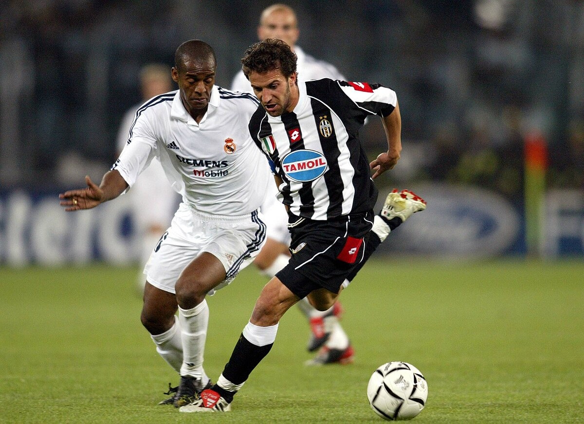     Алессандро дель Пьеро в матче «Ювентуса» и «Реала» в 2003-м. Фото: Wikipedia