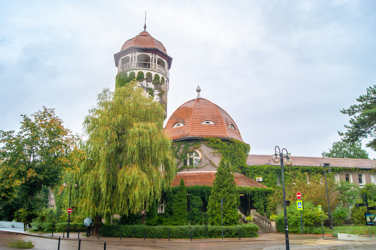 Светлогорск. Здание водолечебницы.