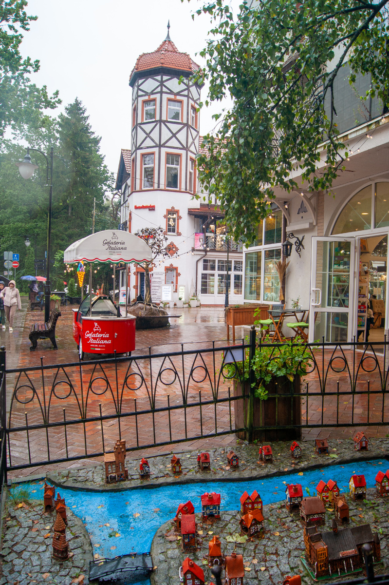 Светлогорск. Торговый центр «Раушен».