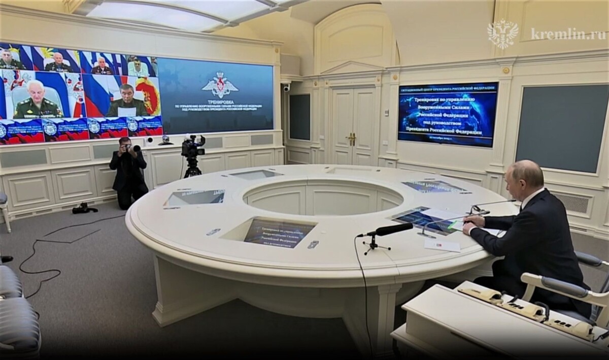     / Источник: Кадр из видео