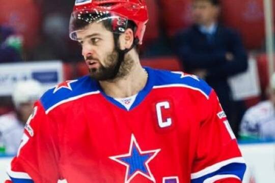    Экс-банкир Сергей Кононов обвинил хоккеиста Александра Радулова в мошенничестве