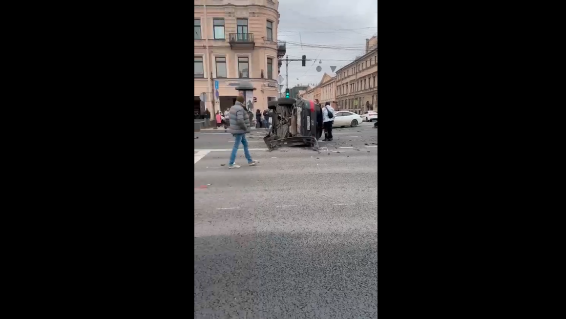 © vk.com/ ДТП и ЧП Санкт-Петербург/ Артём Смирнов