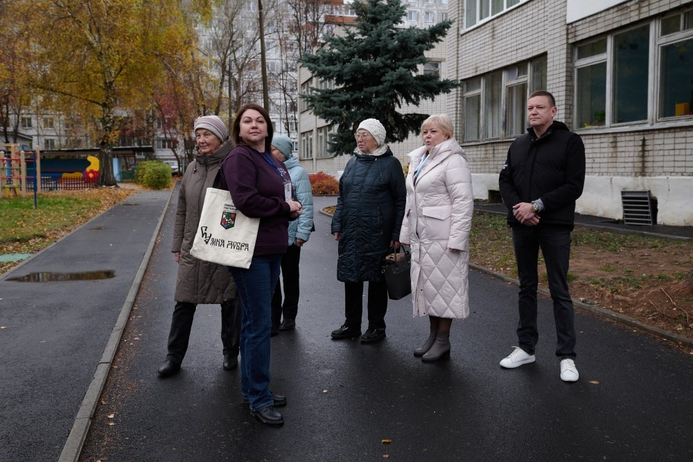    Соцучастковые помогли с ремонтом территорий у школы и детсадов Приокского района