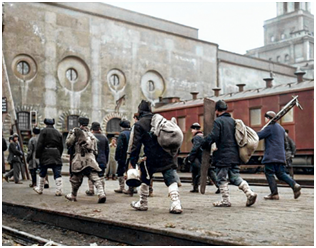 На заработки в Москву. Перрон Казанского вокзала, 1930 год 