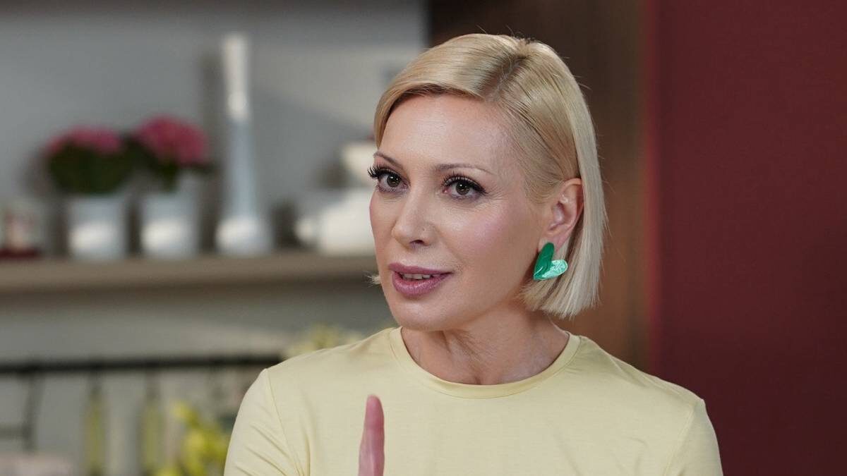    Аврора на съемках телешоу «Полезная программа» обсуждает с экспертами бытовые советы / Фото: Пресс-служба телеканала ТВЦ