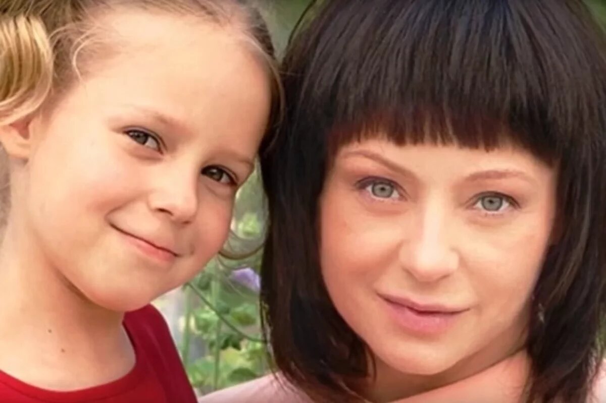    Дочь Анастасия была поздним и очень желанным ребенком для Евгении.