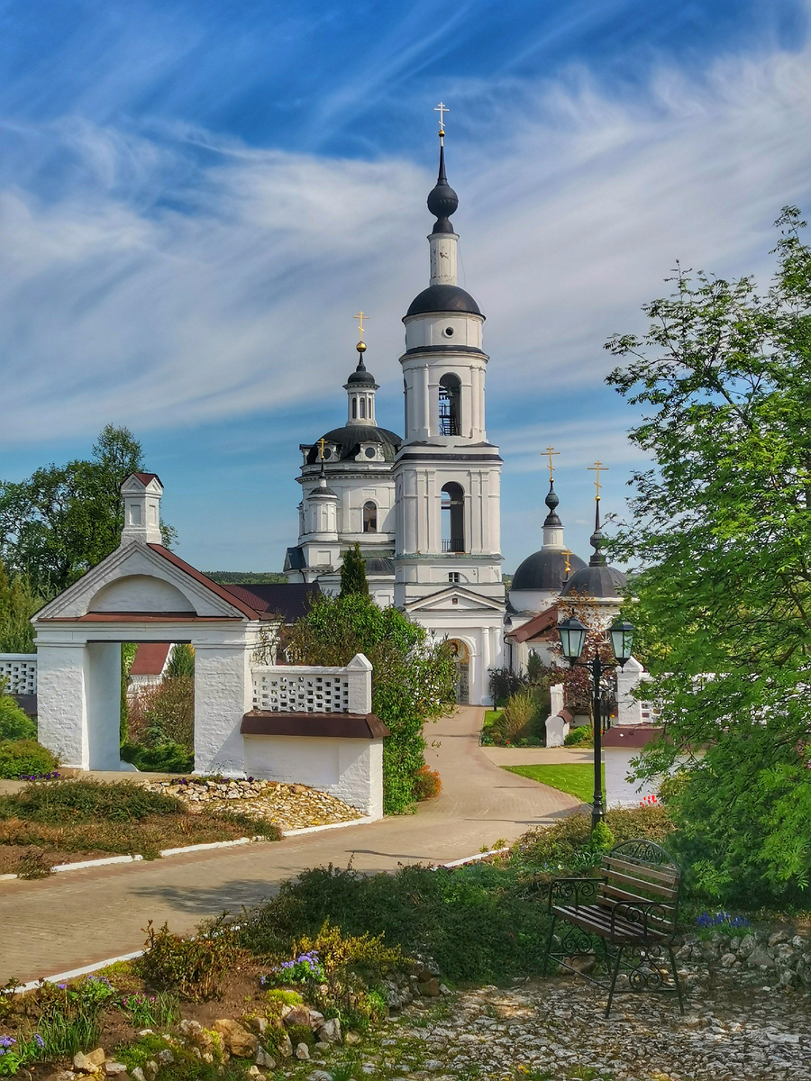 Малоярославец, Николаевский Черноостровский монастырь