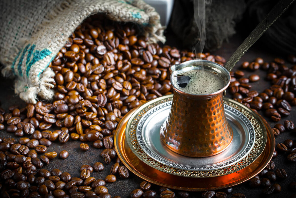    Турка с кофе 123RF/legion-media.ru