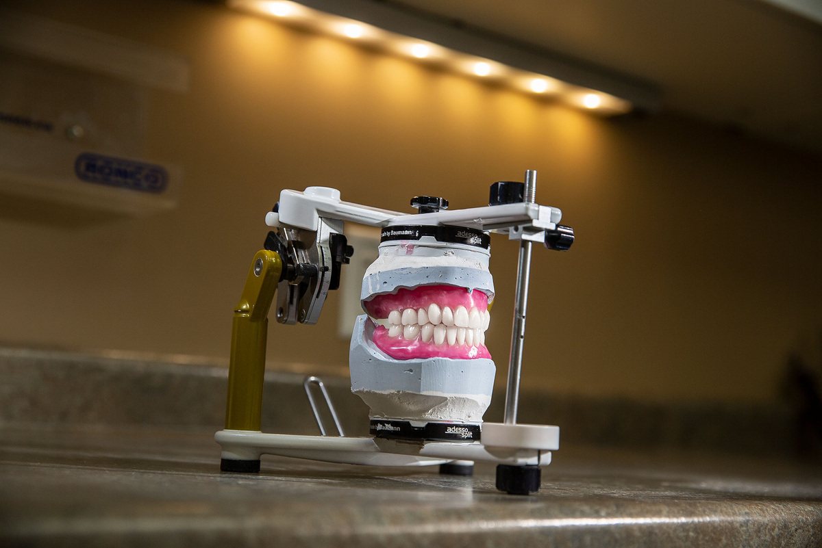 Отсутствует примерка и коррекция