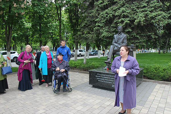 Е.А. Ширина (справа)